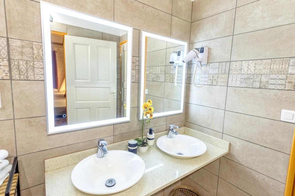 25.Location villa piscine Marie Galante Guadeloupe_Chambre 1